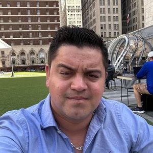 Meet your Posher, Josue